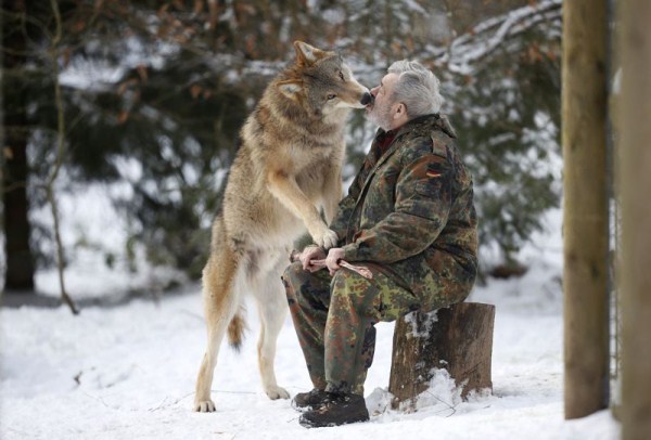 Werner Freund kakek yang Hidup bersama Serigala