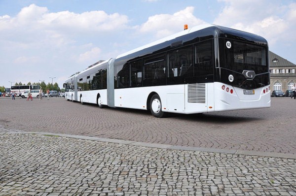 631 World’s Largest Bus (18 photos)