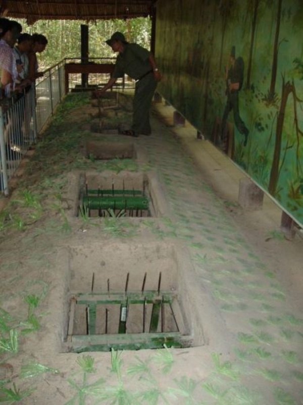 cu chi tunnels 17 The Underground Tunnels Used by Viet Cong Guerrillas (21 photos)