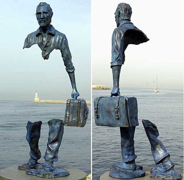 bizarre wtf statues 14 Strange Statues From Around the World (65 photos)