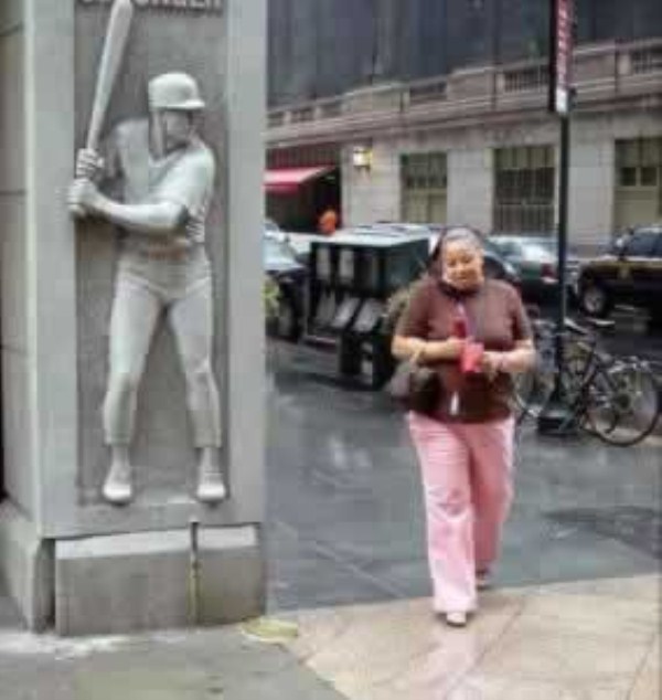 bizarre wtf statues 17 Strange Statues From Around the World (65 photos)
