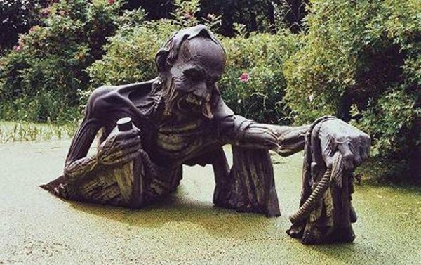 bizarre wtf statues 3 Strange Statues From Around the World (65 photos)