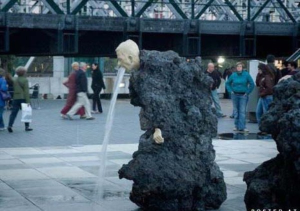 bizarre wtf statues 36 Strange Statues From Around the World (65 photos)