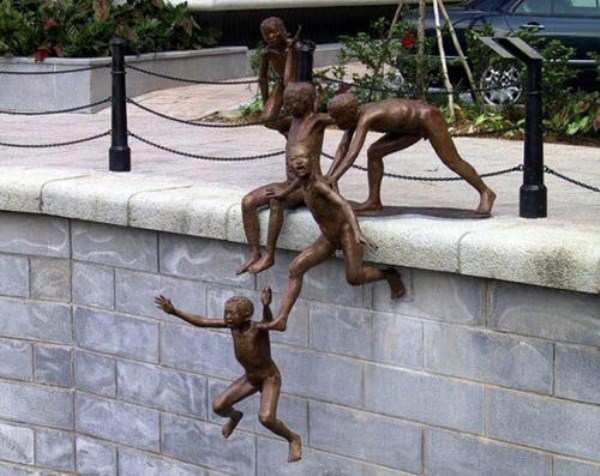 bizarre wtf statues 57 Strange Statues From Around the World (65 photos)