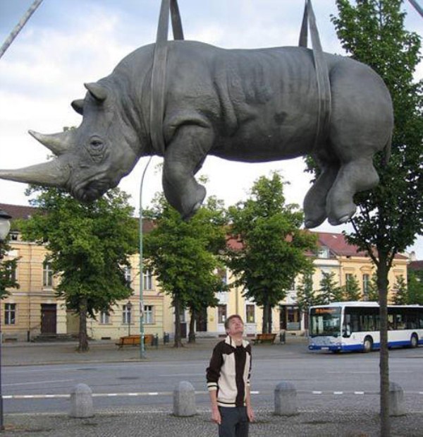 bizarre wtf statues 60 Strange Statues From Around the World (65 photos)