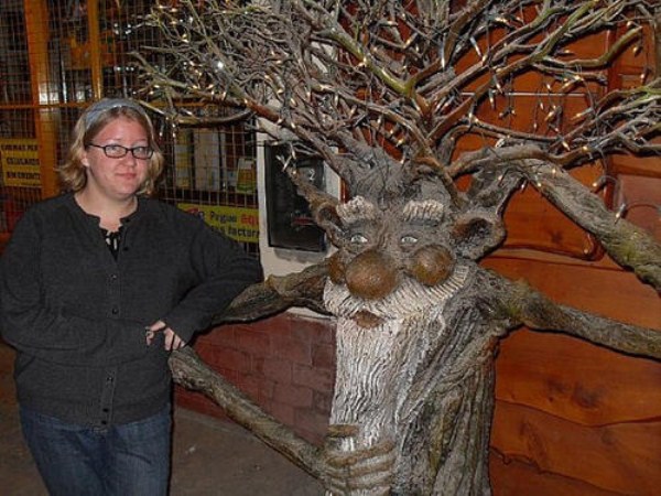 bizarre wtf statues 63 Strange Statues From Around the World (65 photos)