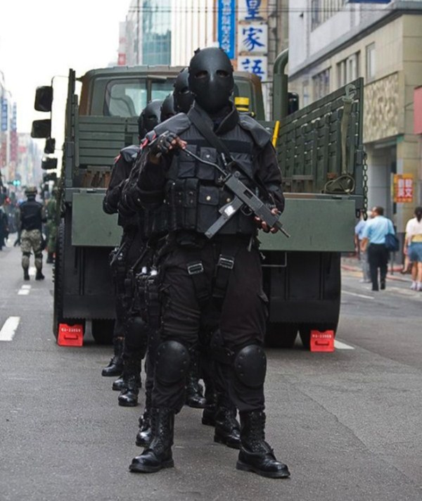 taiwan special forces uniforms 5 Taiwans New Army Uniforms Are Downright Scary (7 photos)