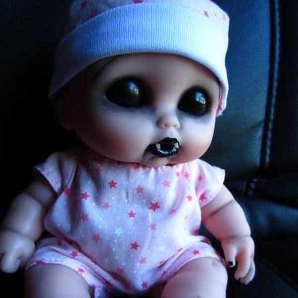 creepy dolls 18 These Dolls Came Straight From Hell (41 photos)