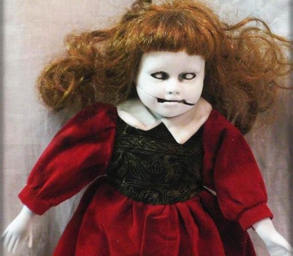 creepy dolls 21 These Dolls Came Straight From Hell (41 photos)
