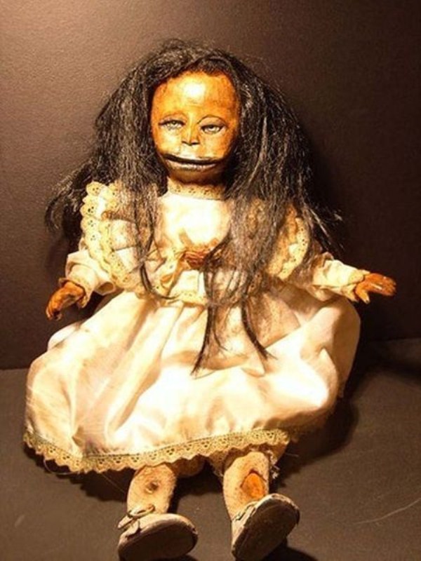 creepy dolls 25 These Dolls Came Straight From Hell (41 photos)