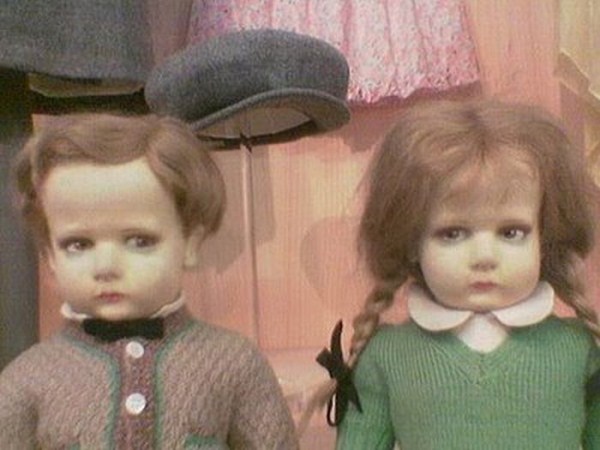 creepy dolls 34 These Dolls Came Straight From Hell (41 photos)
