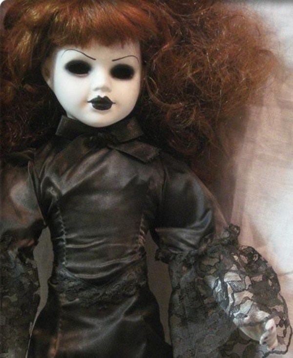 creepy dolls 35 These Dolls Came Straight From Hell (41 photos)