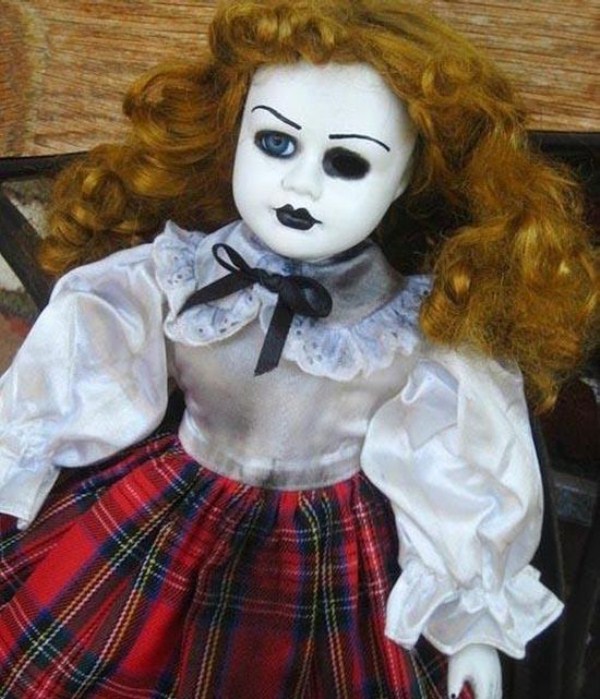 creepy dolls 8 These Dolls Came Straight From Hell (41 photos)