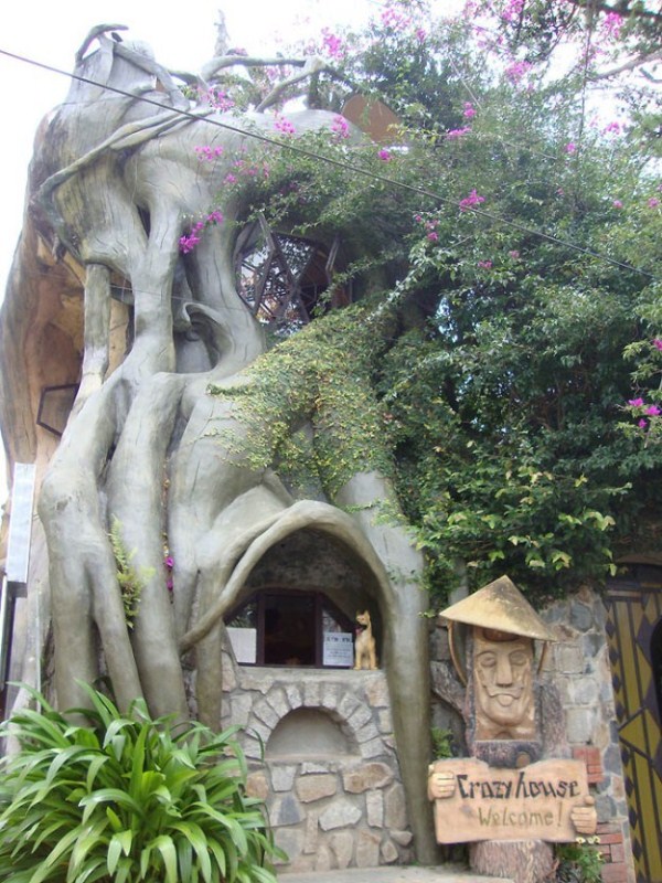 Crazy House In Vietnam (28 photos)