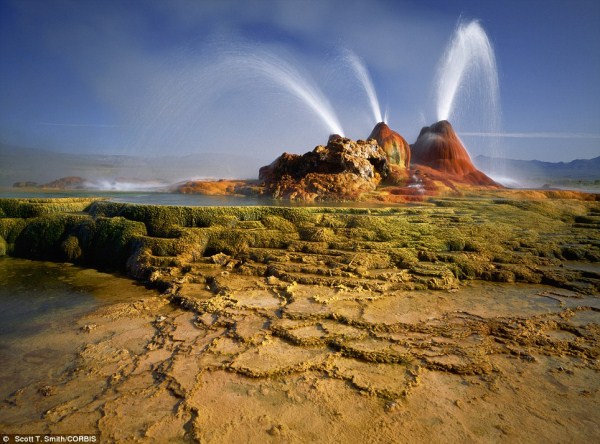 Alien looking Landscapes On Earth (25 photos)