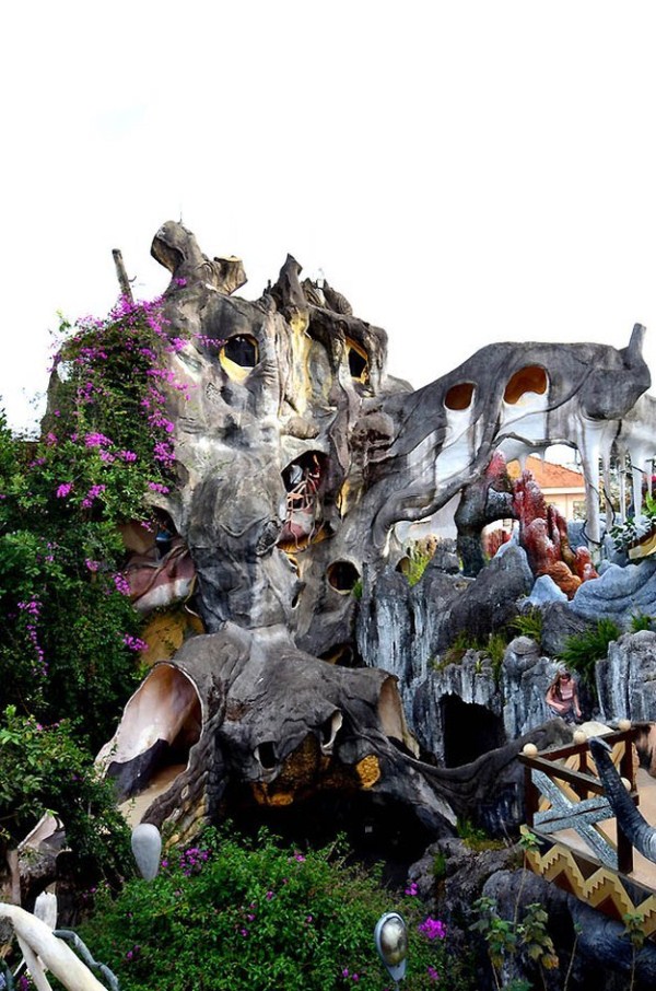 Crazy House In Vietnam (28 photos)