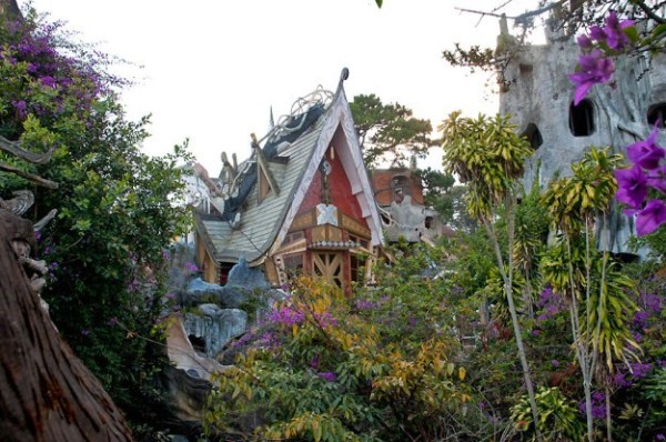 Crazy House In Vietnam (28 photos)