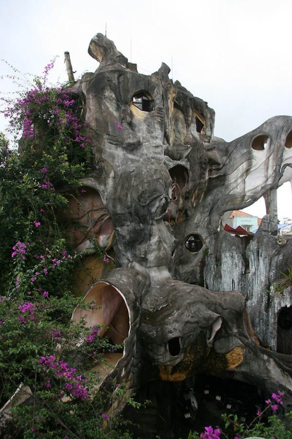 Crazy House In Vietnam (28 photos)