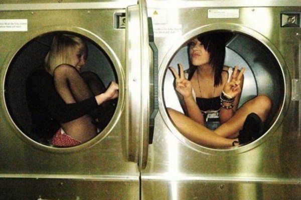 Girls in Appliances (15 photos)