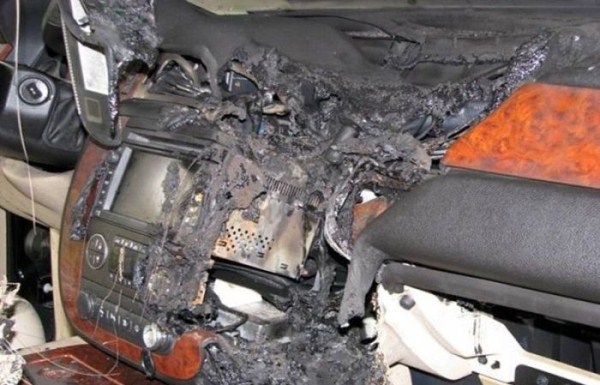 GPS Battery Explosion (5 photos)