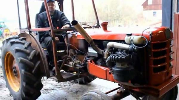 Volvo Engine in Tractor (video)
