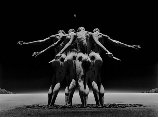 Powerful Grayscale Photography (24 photos)