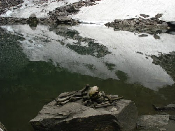 Roopkund Skeleton Lake (32 photos)