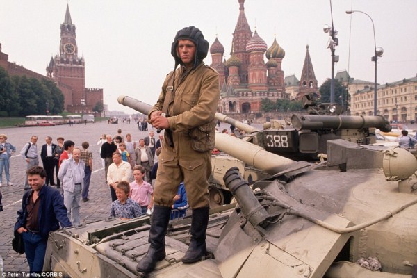 Last Days of USSR (24 photos)