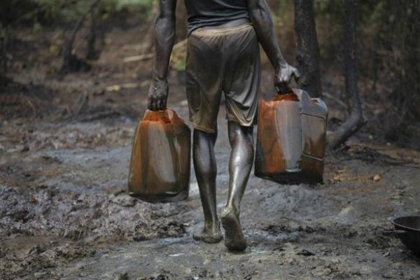 Oil Thieves in Nigeria (30 photos)