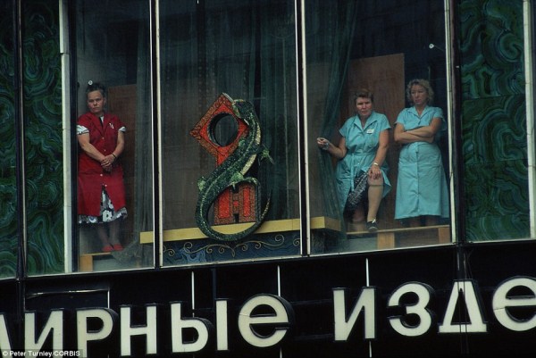 Last Days of USSR (24 photos)