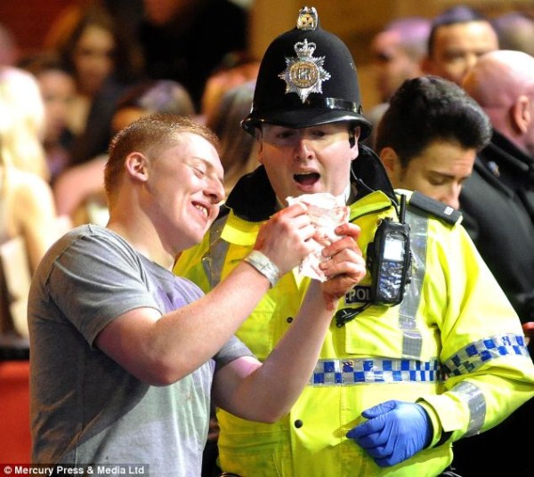 New Years Chaos in England (24 photos)