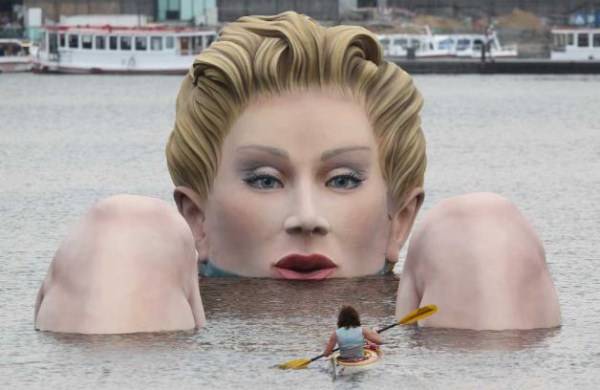 Amazing Giant Sculptures from Around the World (50 photos)