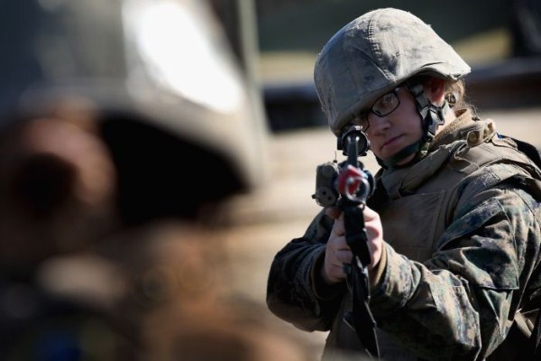 US Female Marines (30 photos)