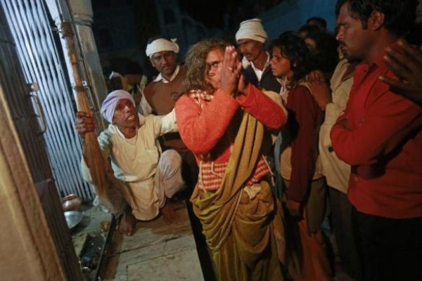 Exorcism in India (24 photos)