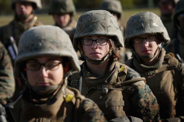 US Female Marines (30 photos)