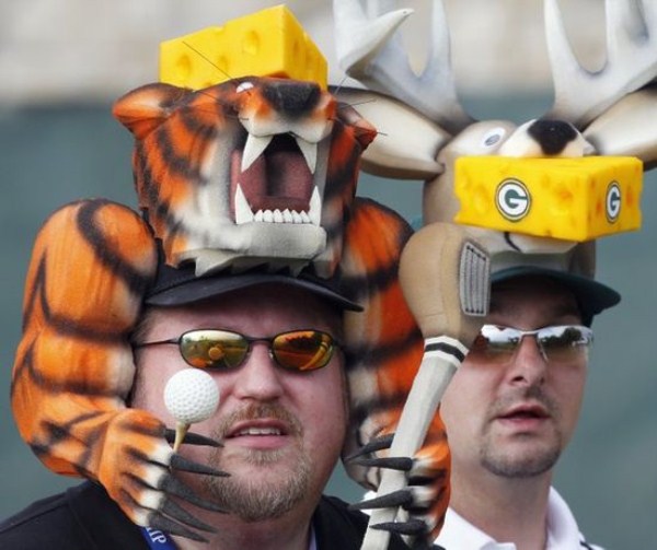 Extremly Stupid Hats (38 photos)