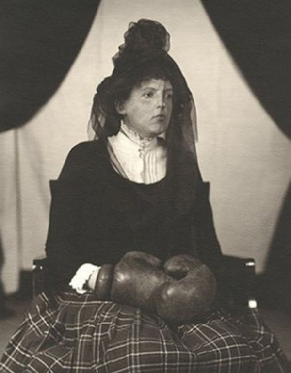 44 Unexplainable Photos from the Past (44 photos)