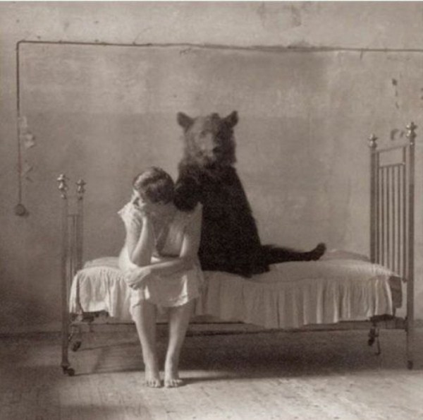 44 Unexplainable Photos from the Past (44 photos)