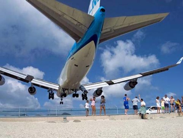 Worlds Scariest Airport Landing (25 photos)
