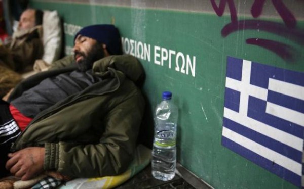 Homeless Greeks (40 photos)