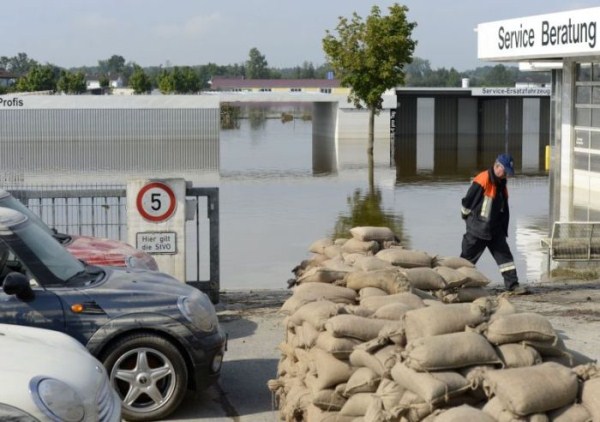 Flooded Cars in Germany (35 photos)