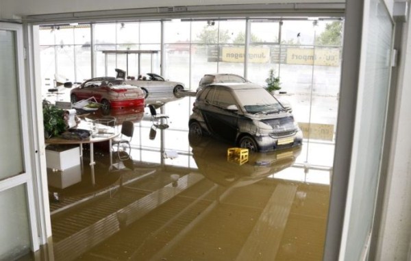 Flooded Cars in Germany (35 photos)