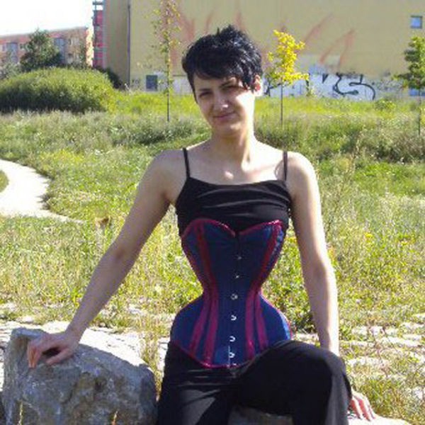 Wearing Corset for Three Years (30 photos)