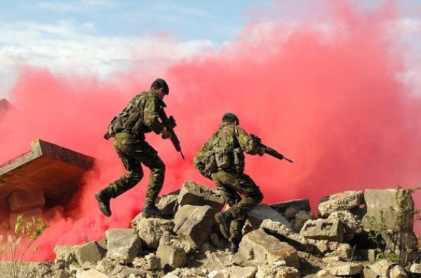 Seemingly Ordinary English Village (18 photos)