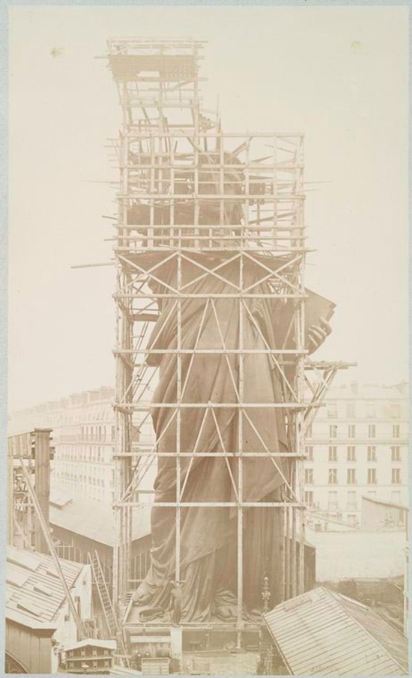 Building The Statue Of Liberty (11 photos)