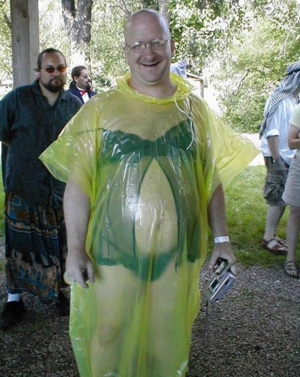 36 Photos That Have a Lot of Explaining To Do (36 photos)