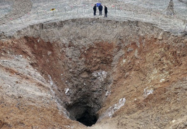 Incredible Sinkholes Around the World (65 photos)