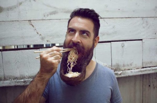 The Guy with an Incredible Beard (22 photos)