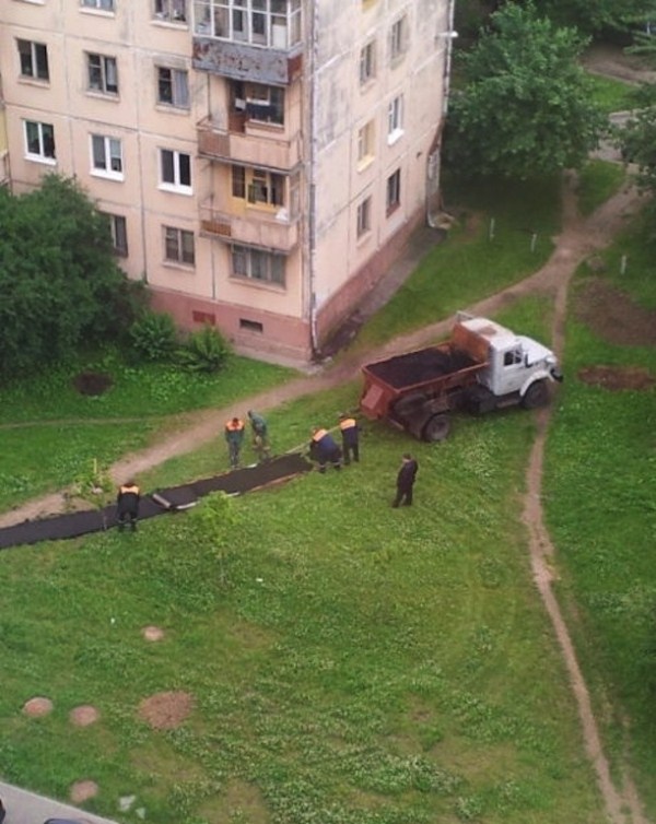 Life is Definitely Much Crazier in Russia (44 photos)