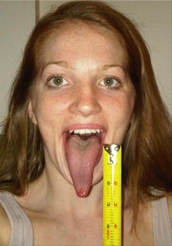 Long tongued Women (47 photos)